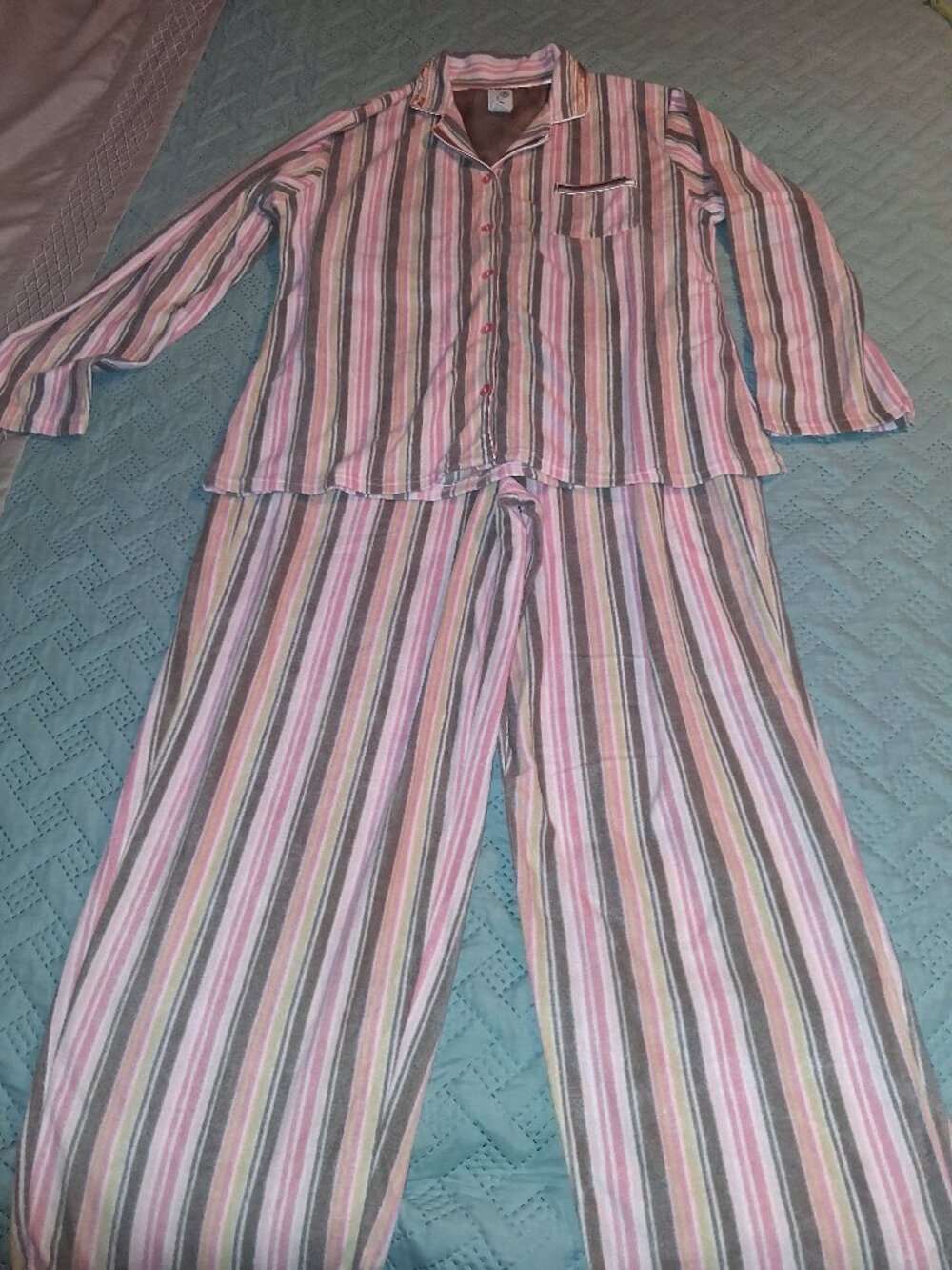 NEW! Fleece Pajamas-size L